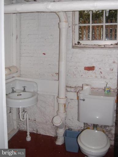 3921 Canterbury Road Baltimore, MD 21218 - Photo 27 of 27 Basement powder room