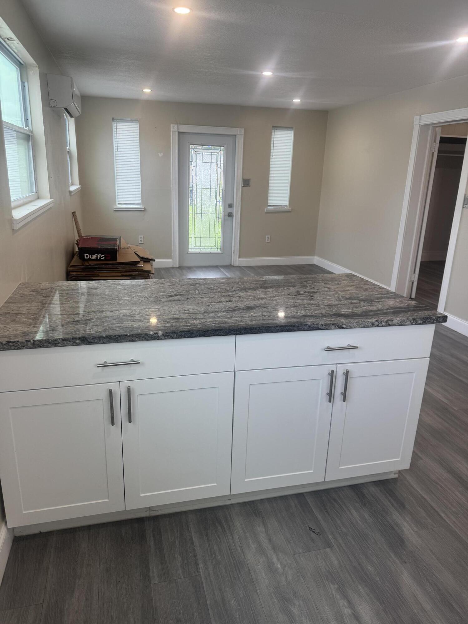 2793 Shawnee Road, Unit B West Palm Beach, FL 33406 - Photo 6 of 12 IMG_2931