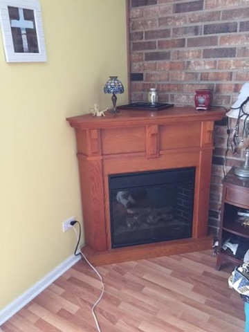 212 West Coventry Place Mount Prospect, IL 60056 - Photo 12 of 21 a room with fireplace