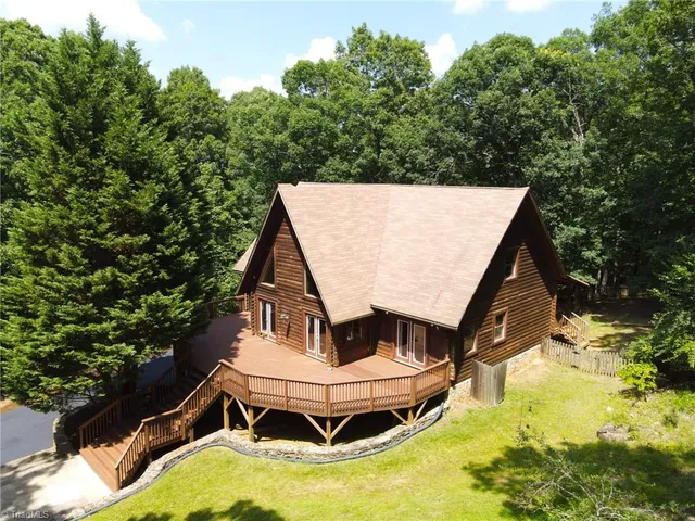 $599,900 | 221 Palisade Trail, Denton, NC 27239