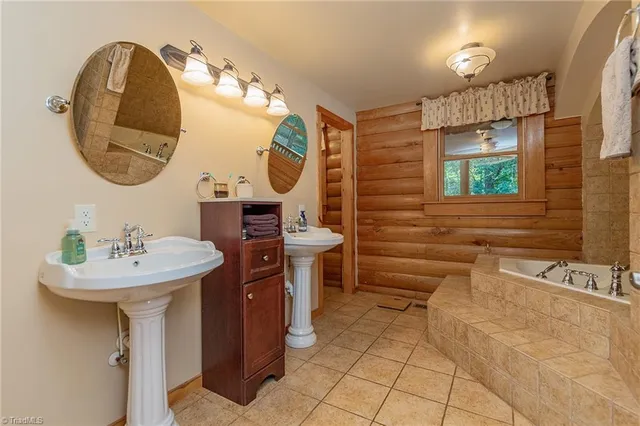 $599,900 | 221 Palisade Trail, Denton, NC 27239