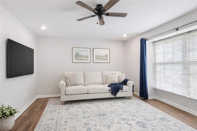 $270,000 | 506 South Adams Street, Raymore, MO 64083