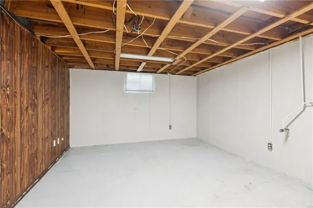 $270,000 | 506 South Adams Street, Raymore, MO 64083