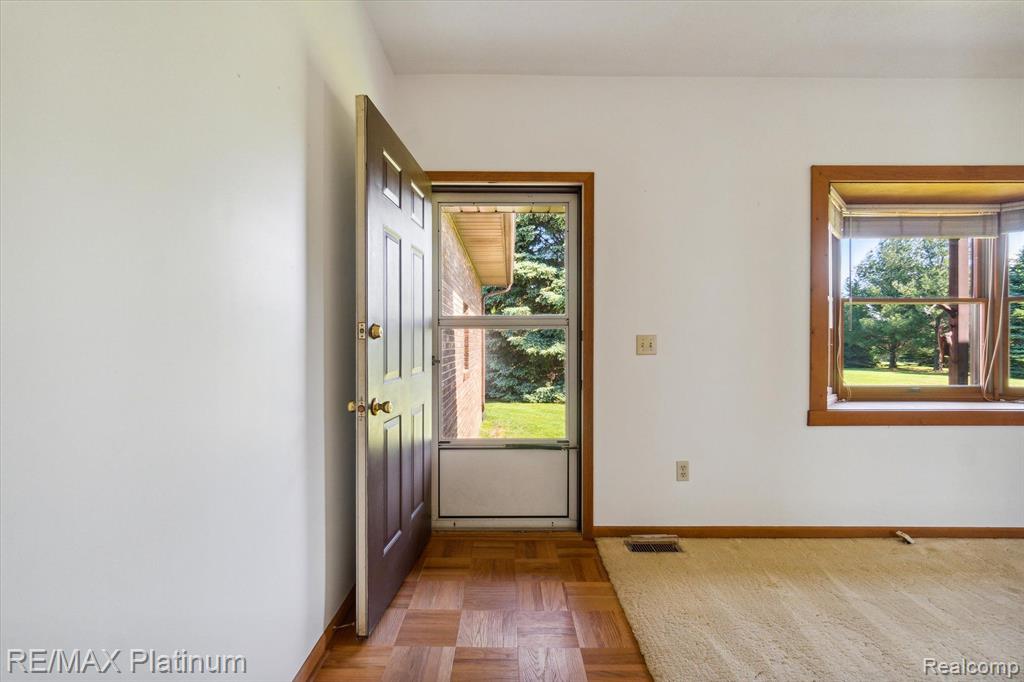 7383 West Mason Road Fowlerville, MI 48836 - Photo 5 of 34 Gallery Image 5
