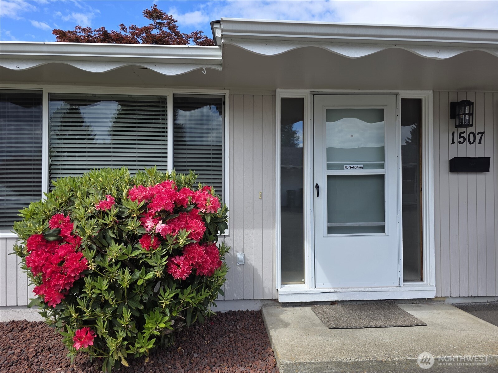 1507 Wright Avenue Sumner, WA 98390 - Photo 3 of 27