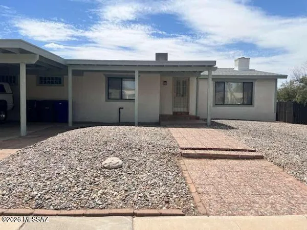 $395,000 | 421 North Banff Avenue, Tucson, AZ 85748