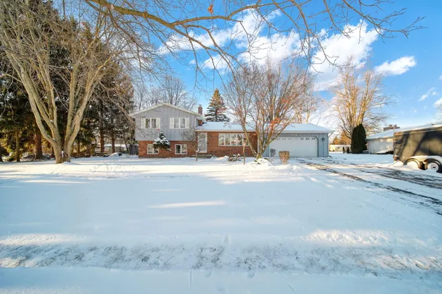 $249,875 | 9366 Tonneberger Drive, Tecumseh, MI 49286