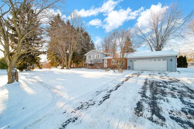 $249,875 | 9366 Tonneberger Drive, Tecumseh, MI 49286