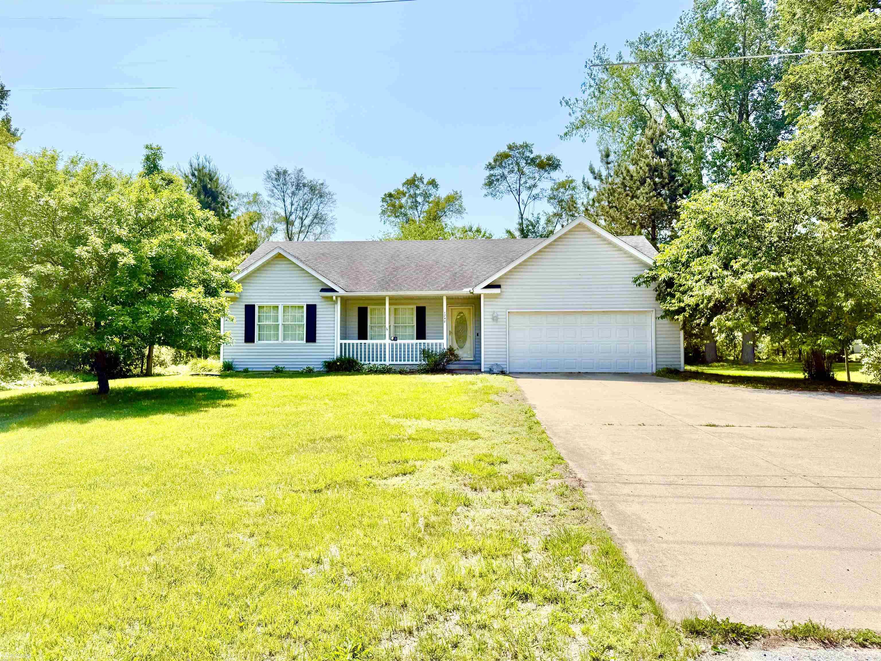 1248 South Hemlock Road Hemlock, MI 48626 - Photo 6 of 73 50178230-54f61e6c-269f-450b-af09-8fa660344614.JPG