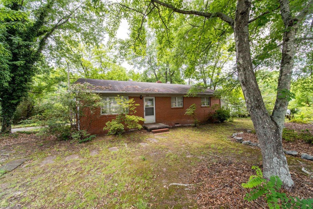 223 Hedgecock Road High Point, NC 27265 - Photo 2 of 22