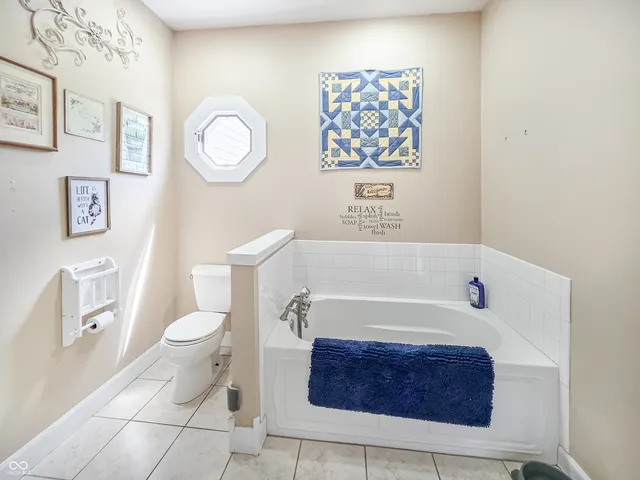 $450,000 | 13684 West Auburn Ridge Court, Linton, IN 47441