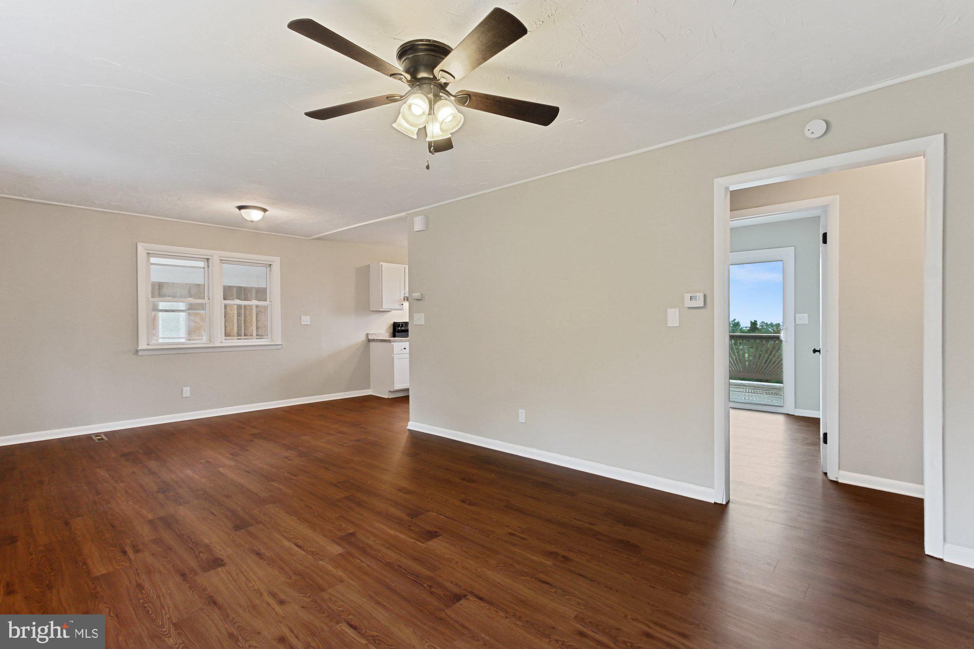 8975 Tomstown Road Waynesboro, PA 17268 - Photo 4 of 26 Gallery Image 4