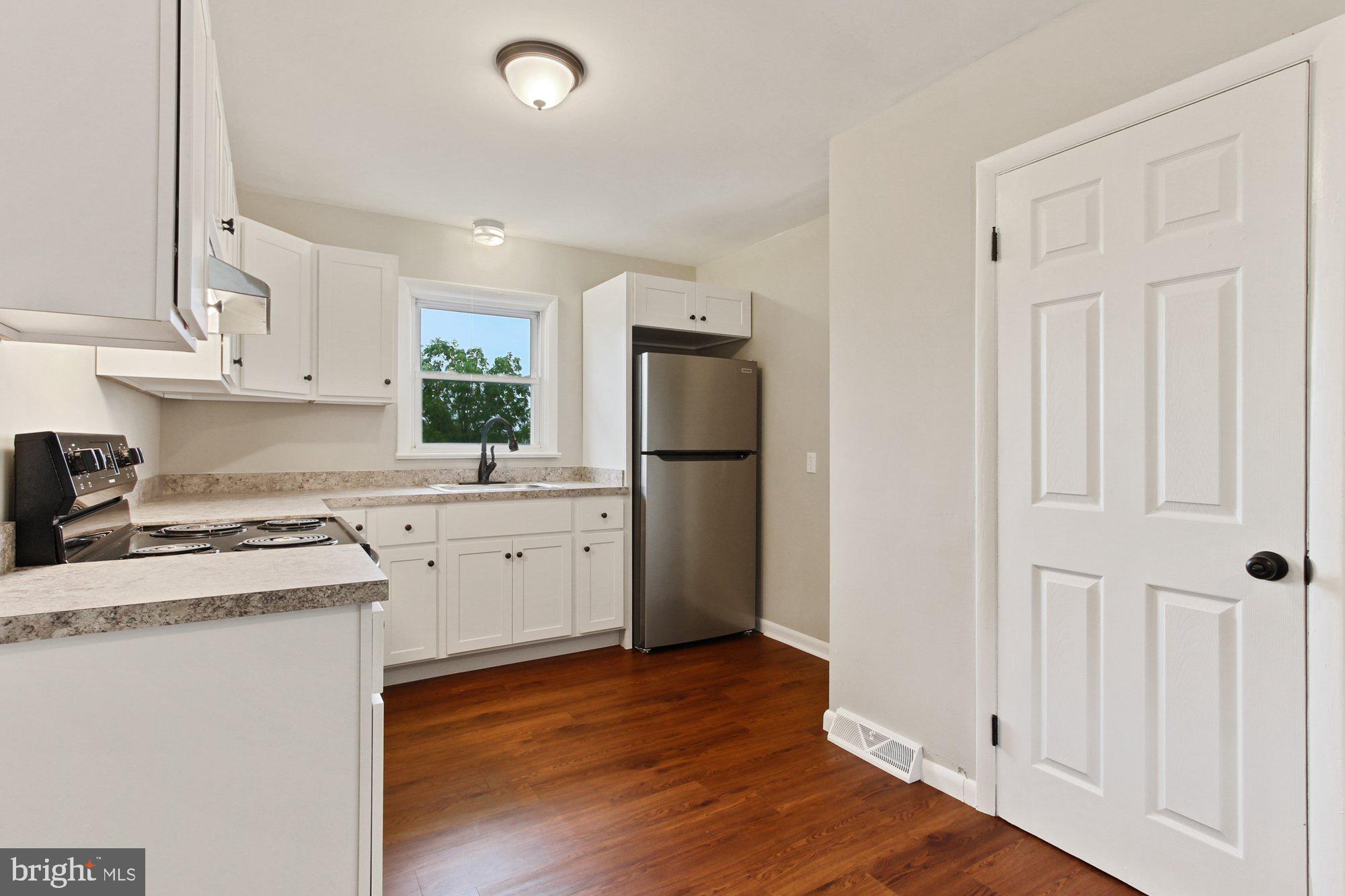 8975 Tomstown Road Waynesboro, PA 17268 - Photo 7 of 26 Gallery Image 7