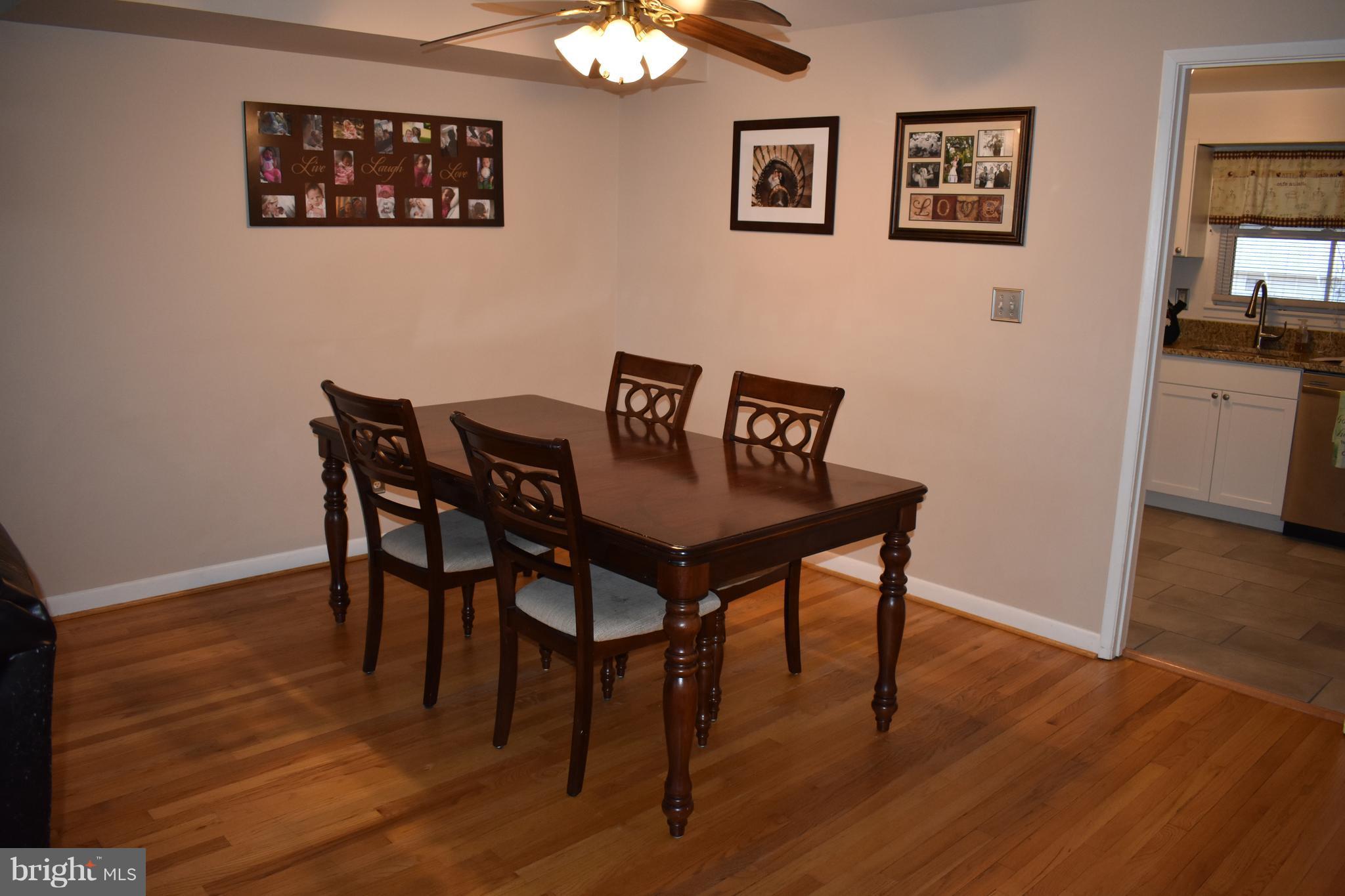 930 Grovehill Road Baltimore, MD 21227 - Photo 3 of 20 Dining Room