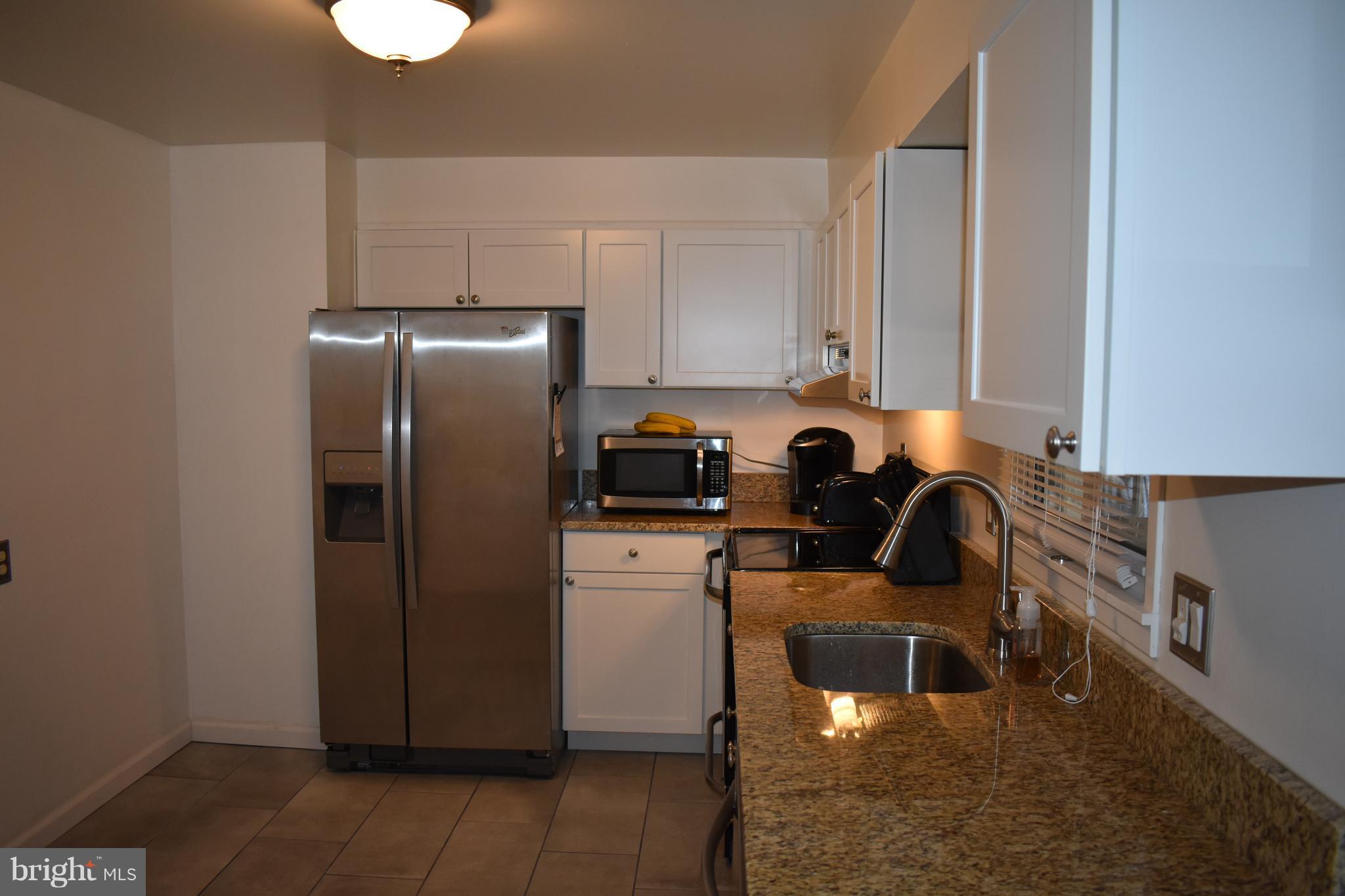 930 Grovehill Road Baltimore, MD 21227 - Photo 5 of 20 Kitchen