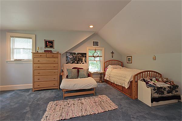 87 Cutter Hill Road Arlington, MA 02474 - Photo 24 of 30