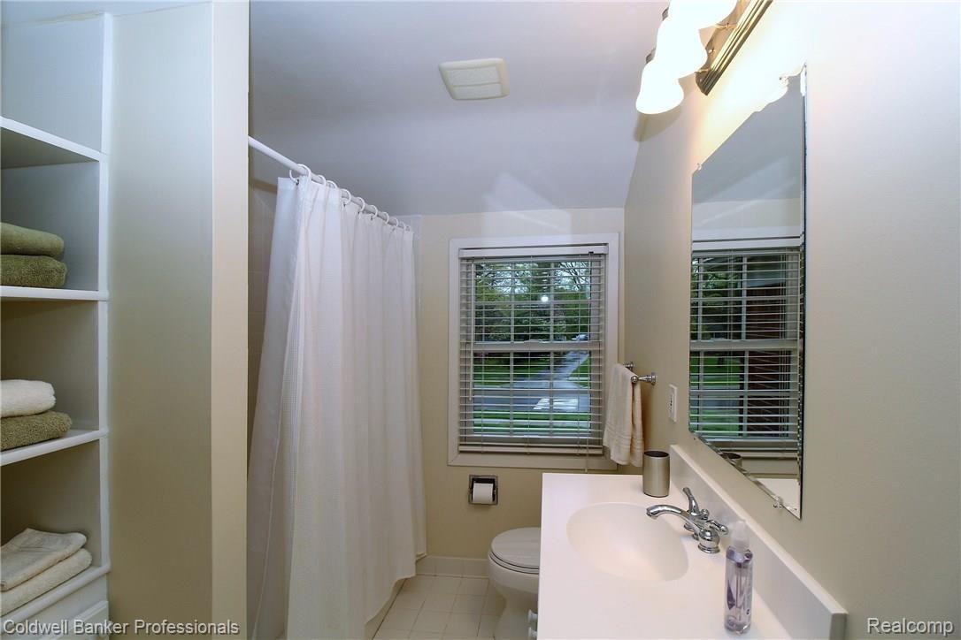 684 North Cranbrook Road Bloomfield Hills, MI 48301 - Photo 23 of 33 Cranbrook (46).jpg