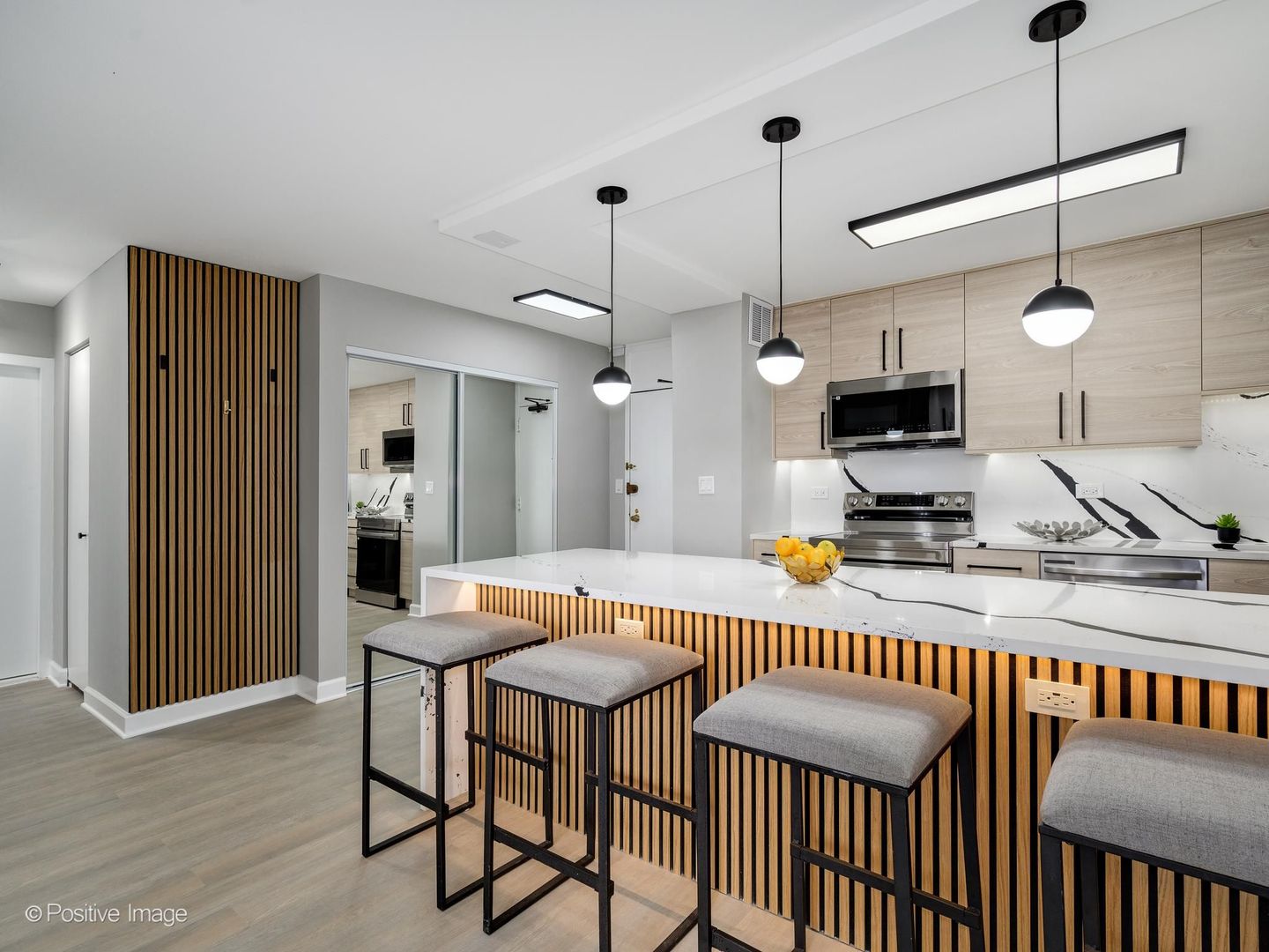 5455 North Sheridan Road, Unit 3106 Chicago, IL 60640 - Photo 10 of 32 Gallery Image 10