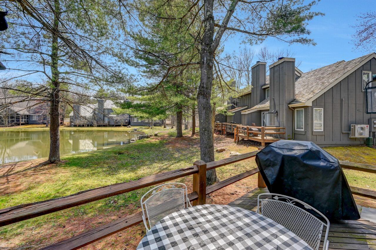 116 Snow Ridge Cir Lake Lake Harmony, PA 18624 - Photo 44 of 48 Deck