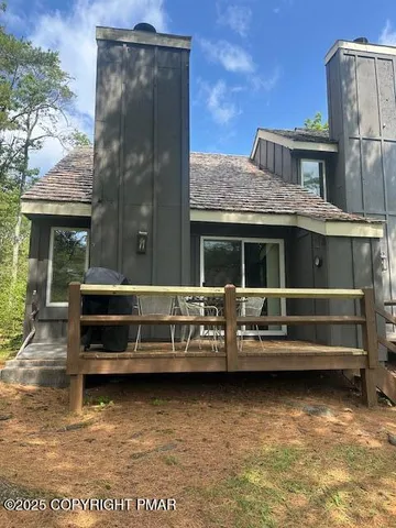 $219,900 | 116 Snow Ridge Cir Lake, Lake Harmony, PA 18624