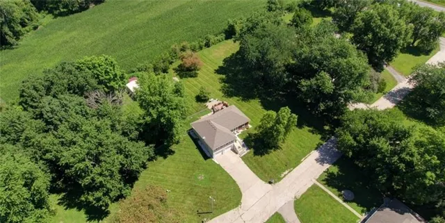 $375,000 | 2 Tara Lane, Faucett, MO 64448