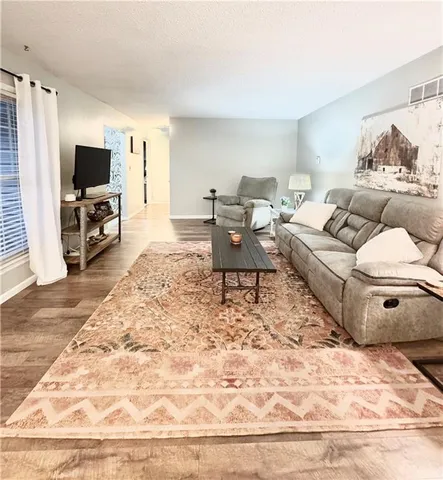 $375,000 | 2 Tara Lane, Faucett, MO 64448