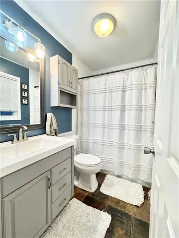 $375,000 | 2 Tara Lane, Faucett, MO 64448