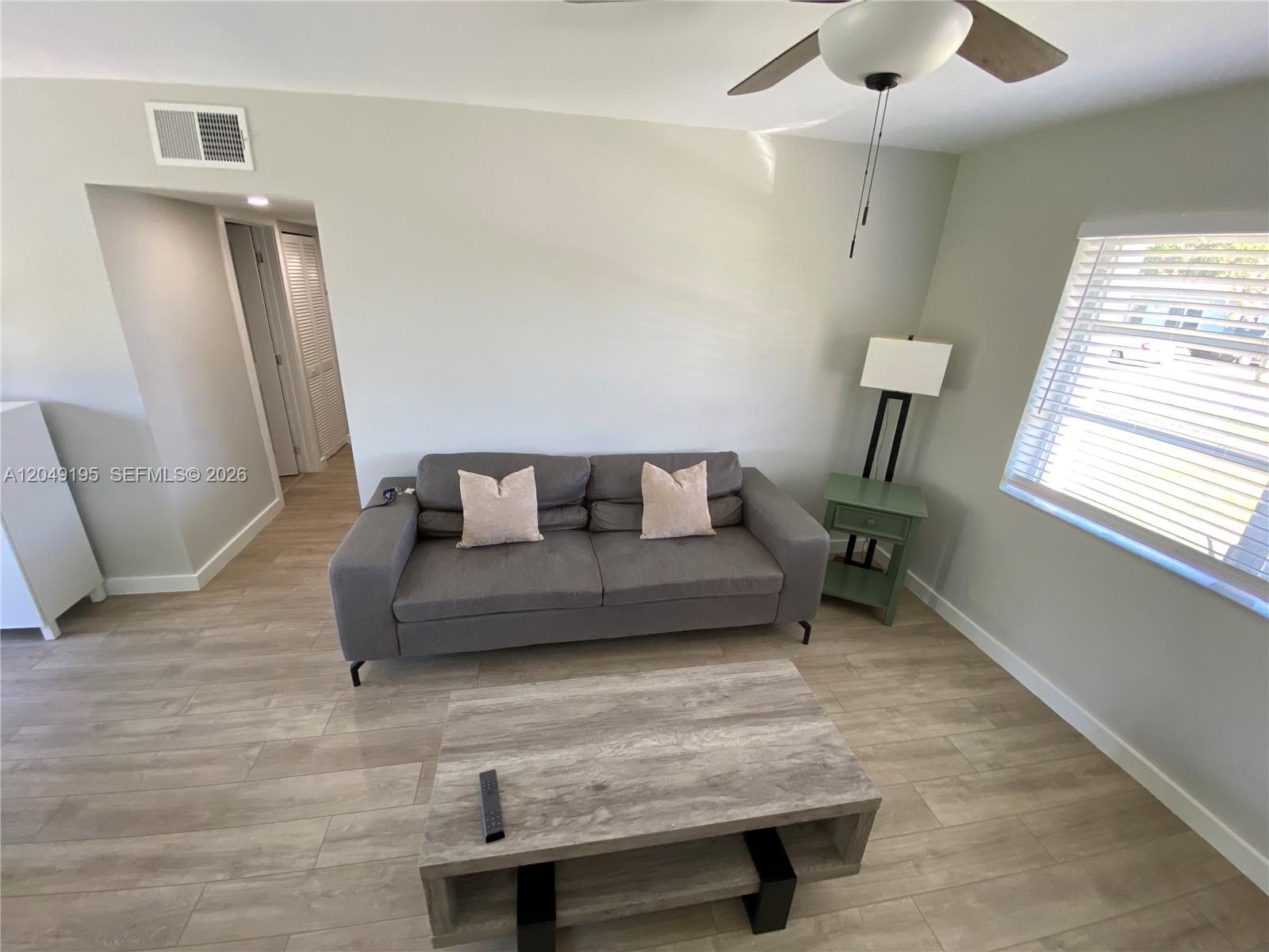11121 Southwest 46th Street Miami, FL 33165 - Photo 5 of 13