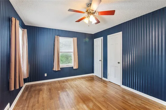 $290,000 | 5600 Roe Boulevard, Roeland Park, KS 66205