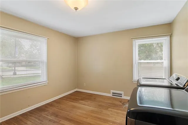 $290,000 | 5600 Roe Boulevard, Roeland Park, KS 66205