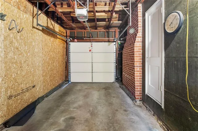 $290,000 | 5600 Roe Boulevard, Roeland Park, KS 66205