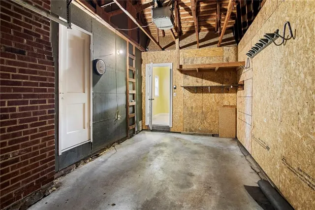 $290,000 | 5600 Roe Boulevard, Roeland Park, KS 66205