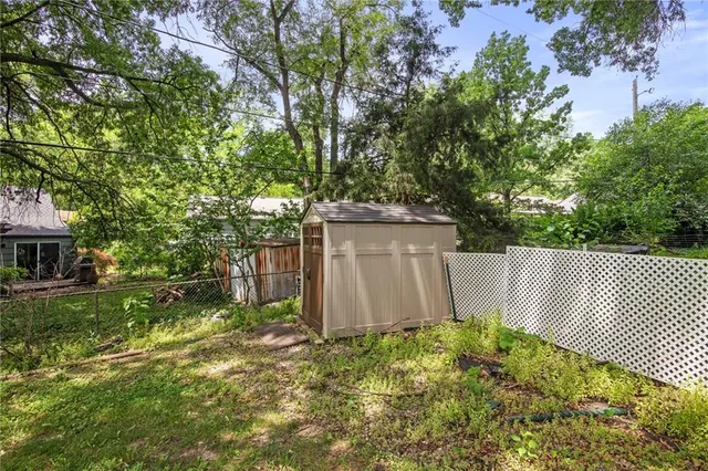 $290,000 | 5600 Roe Boulevard, Roeland Park, KS 66205