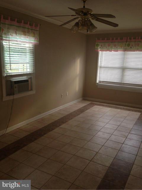710 Edwards Ferry Road Northeast Leesburg, VA 20176 - Photo 5 of 9 Living Room