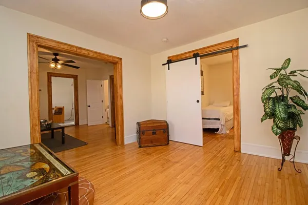 $2,200 | 1211 5th Street Northeast, Unit 2, Minneapolis, MN 55413