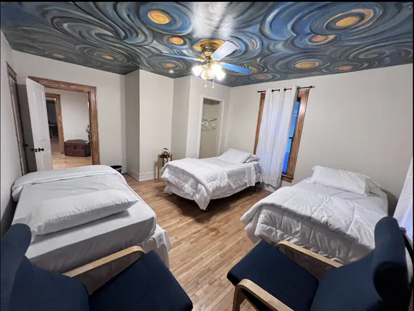 $2,200 | 1211 5th Street Northeast, Unit 2, Minneapolis, MN 55413