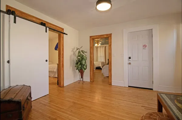 $2,200 | 1211 5th Street Northeast, Unit 2, Minneapolis, MN 55413