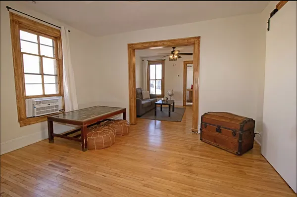 $2,200 | 1211 5th Street Northeast, Unit 2, Minneapolis, MN 55413