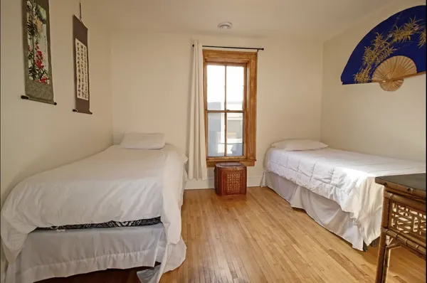 $2,200 | 1211 5th Street Northeast, Unit 2, Minneapolis, MN 55413