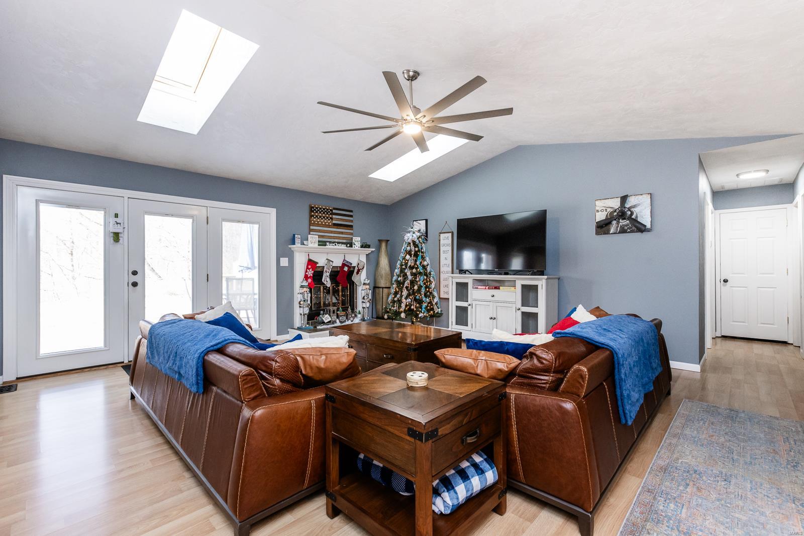 57 Innsbruck Lane Shiloh, IL 62221 - Photo 3 of 30 Gallery Image 3