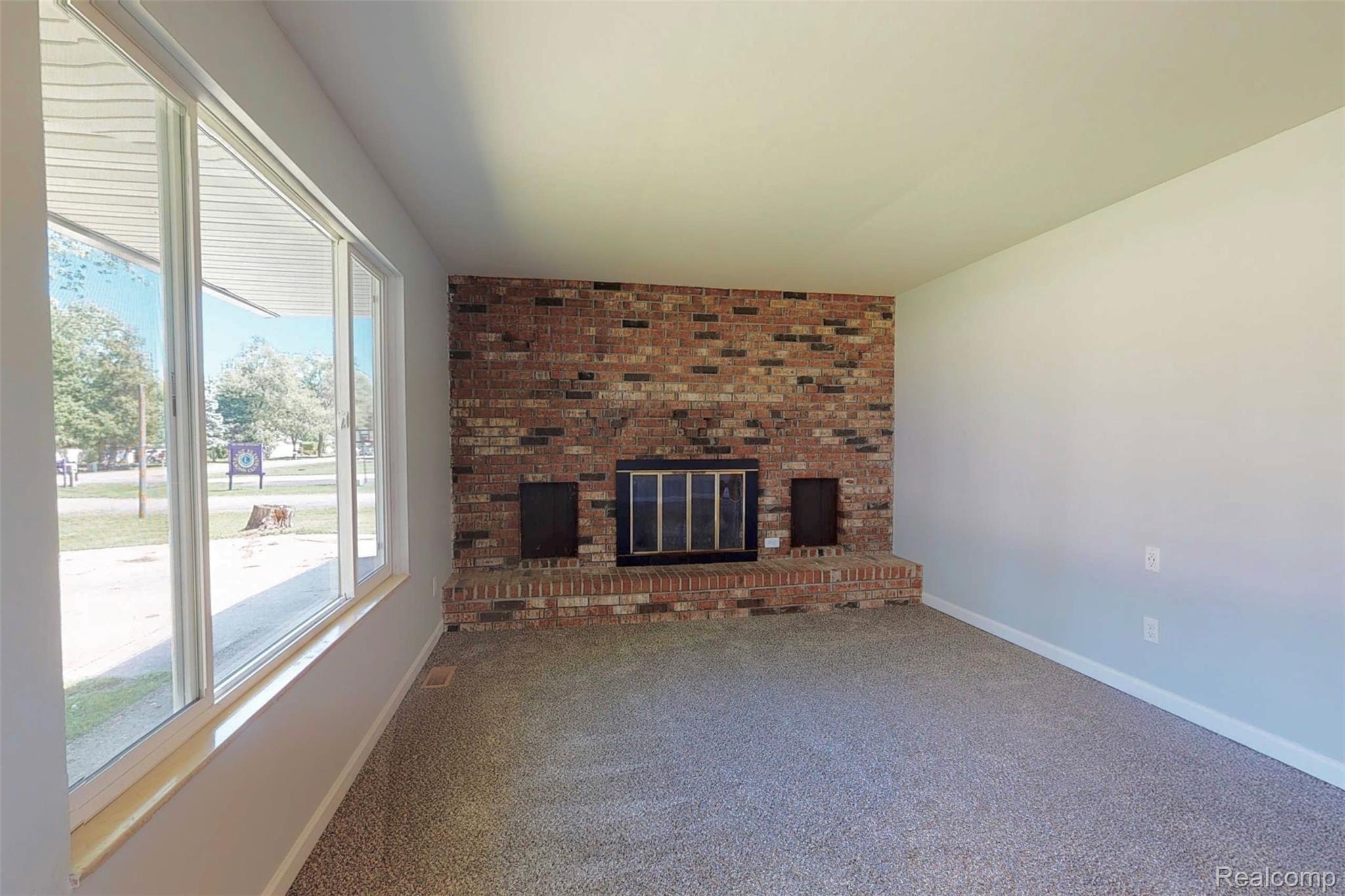4346 Crosby Road Flint, MI 48506 - Photo 14 of 47 8779BCC7-6D4F-441D-ADEA-E8A9A2721535_1_201_a.jpeg