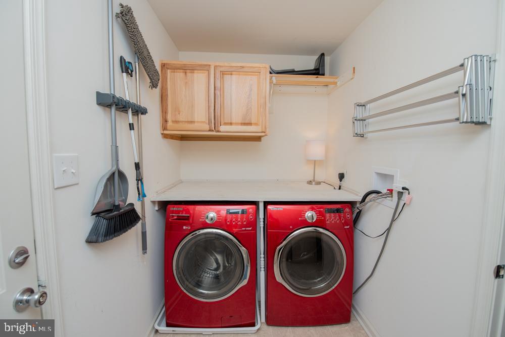 17180 Philips Hill Road Laurel, DE 19956 - Photo 41 of 65 a utility room with dryer and washer