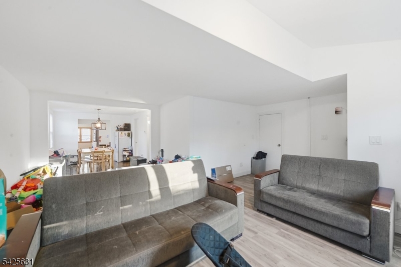 60 Westervelt Place Lodi, NJ 07644 - Photo 28 of 48