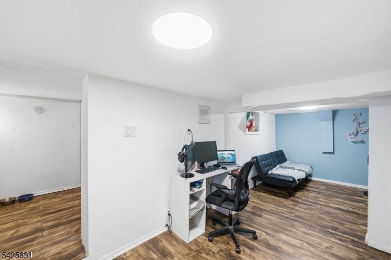 60 Westervelt Place Lodi, NJ 07644 - Photo 31 of 48