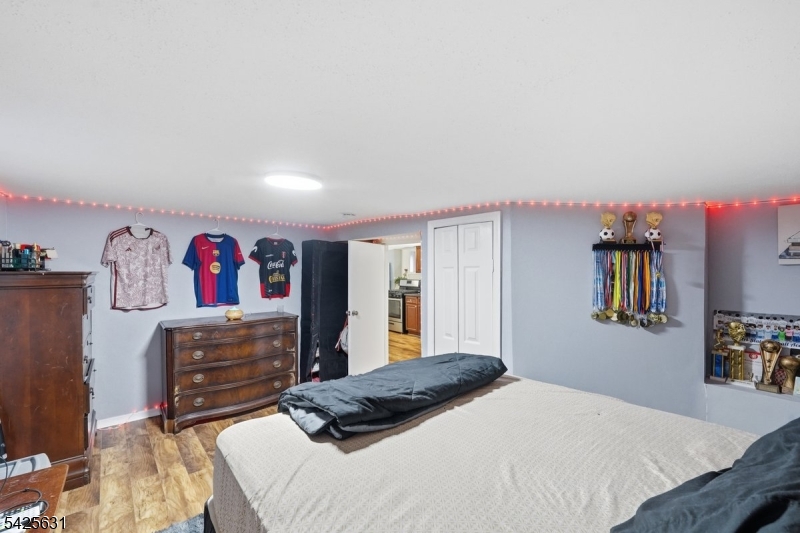 60 Westervelt Place Lodi, NJ 07644 - Photo 35 of 48