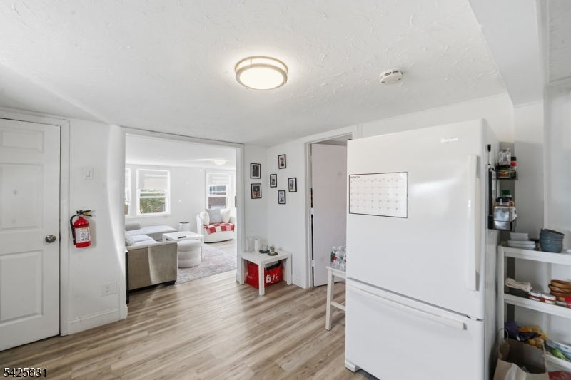 60 Westervelt Place Lodi, NJ 07644 - Photo 8 of 48