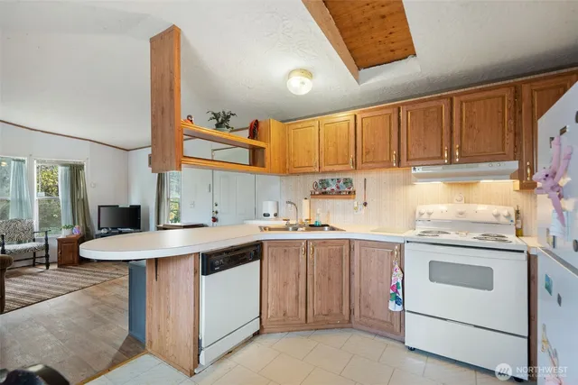 a view of walk in closet