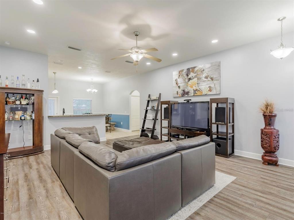 9047 Southwest 76th Avenue Gainesville, FL 32608 - Photo 3 of 38