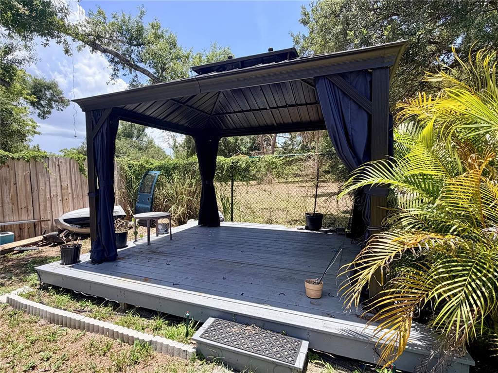 2178 7th Street Sarasota, FL 34237 - Photo 18 of 20
