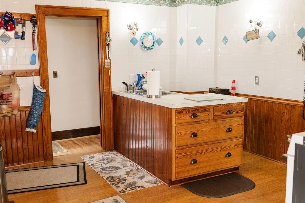 1898 Schellsburg Road Claysburg, PA 16625 - Photo 44 of 50 Gleaming kitchen peninsula work area